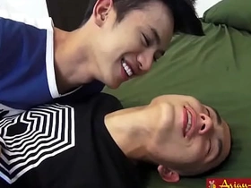 亚洲美少年-MOSS与TAEH-水中嬉戏 gay porn asian bus