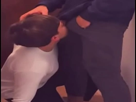 送披萨的小哥毫不留情地干我 happy-go-lucky chinese stepbro porn