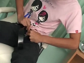 变态医疗癖亚洲双飞3P asian gay mature porn