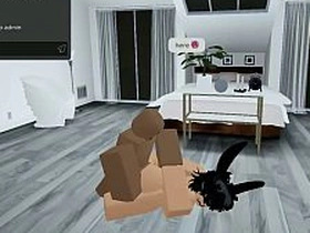 发情伪娘在Roblox公寓里被当成人形飞机杯 uncaring porn japanese muscle