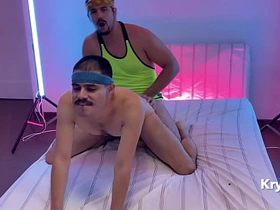 无套狂干。第一部 gay porn japan for all to see