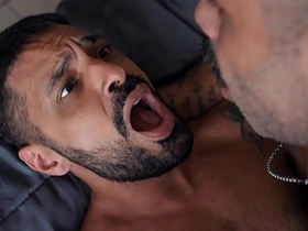 巴西邻居把我操得整栋楼都听得见 gay porn chinese french