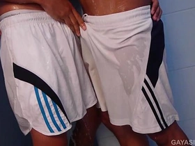 变态亚洲嫩屌Nick和Ray无套乱搞 muscle korean gay porn