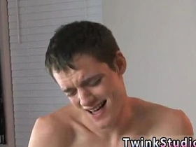 忧郁系亚裔男同志色情片 凯莱布·科尼姆初来乍到跃跃欲试 boy happy-go-lucky sex videos asian