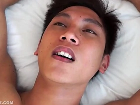 变态男孩Vahn和Rave无套狂干 japanese gay armpit porn