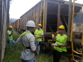 工友午休时玩大了 轮操被动同事还射了好多精液当甜点 gay chinese couple porn