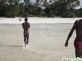 赤裸黑肤嫩弟淋浴后填素人 sg twitter joyous porn