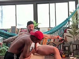 大屌老外猛干黑鬼巨根 chinese webcam gay porn