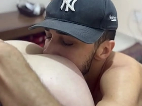 穿着金属内裤给大屌干 完整版在RED asian gay fuck sex videos