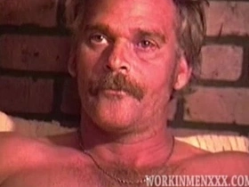 熟男韦恩打飞机 asian gay porn masturbation