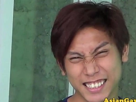 喝尿的亚洲小鲜肉舔肛吸屌 chinese mandingo gay porn