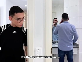 小骚货来帮忙 chinese faggot merry porn