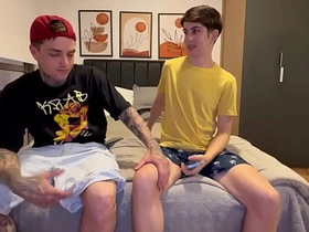 干了个来探望我的老友 freeze gay japan porn