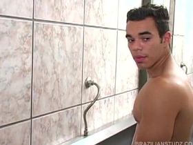 拉丁三人公厕性交 gay porn jack chinese