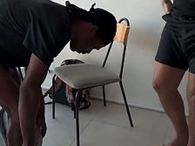 客户来询价结果被黑屌捅爆还吃了两发浓精 asian massage porn gay