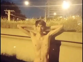 天桥上暴露 chinese gay porn admirer