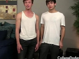 亚洲基佬酒店开房 Riler 被Zaden 干到自撸 hot male porn gay