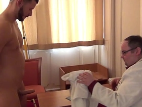 禁忌幻想视频：杰弗里神父2 gay sex videos asian s