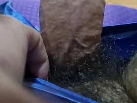 毛茸茸的骚货打飞机。跟我一起来！ korean gay daddy porn