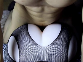 在她浑圆大屁股上射满精液，接着继续操她屁眼！ japanese superhero gay porn