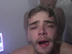 猛男爆菊把瘦0小穴灌满精液 - 无套内射 gay porn malaysia twitter