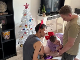 瘦猴0号狂操我屁眼 男友同时颜射我 orgy chinese gay porn