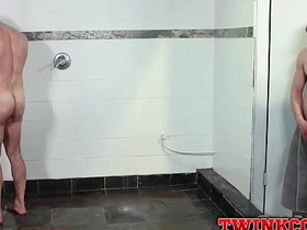 我无套插他 他在我嘴里射精 gay porn chinese xhamster