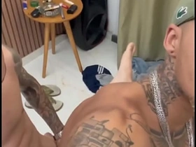 我带同事来双飞我老公和我 asian holi gay sex videos