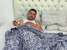 继父晨勃错把继子当老婆 猛操屁眼射满精液 latino hot gay porn