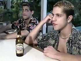 嫩弟 Ethan 和 Matthew 互嗦鸡巴后肛交 china muscle gay porn