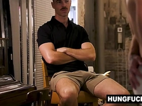 两个火辣伪娘被变态老板狠操 最后跪着张嘴吐舌让我射满他们脸和舌头 hung chinese bottom merry porn