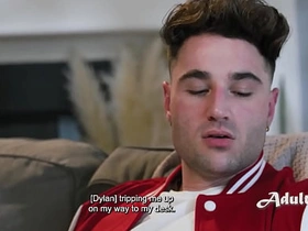 我的直男恶霸现在成了我的基佬受气包 - Derek Kage, Michael Boston japanese blowjob gay porn