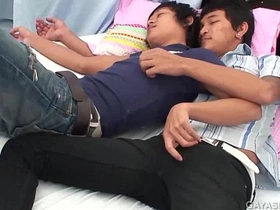 亚裔高尔夫与波利族小便无套 gay chinese male solo porn