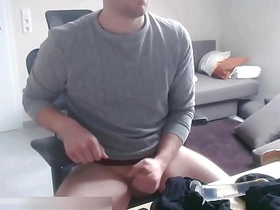 直播中命令男人用自己屁眼里的玩具深喉 hiroto japanese blithe porn