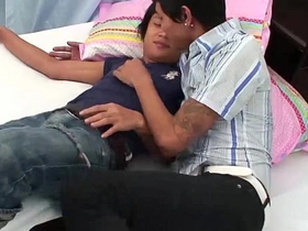 亚裔高尔夫与Poi撒尿无套 japanese cum gay porn