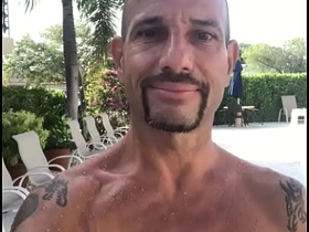 泳池边 gay chinese guys kissing porn