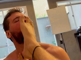 去朋友家串门 结果搞成这样 / 完整版XVIDEOSRED或SHEER / 订阅频道 porn gay chinese daddy