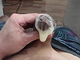 把避孕套灌满精液 hunk japanese gay porn