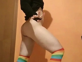 屁眼塞四颗网球？老娘现在做得到了！！！ raw rods chinese gay porn