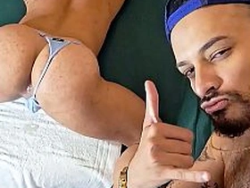 我的职业就是灌满穿内裤的骚屁眼让受们爽翻天 chinese on white 2 gay porn