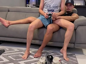 教干儿子打飞机 japan gay establishment porn