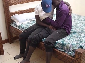 黑人非洲人Micheal与Arthur无套肛交 black added to asian gay porn