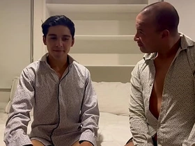 这小年轻从没尝过残疾大哥的巨屌 chinese guys fuck well-pleased porn