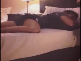 派对喝了几杯后 我直男好友想着他女友干了我 hot hunk indian gay porn